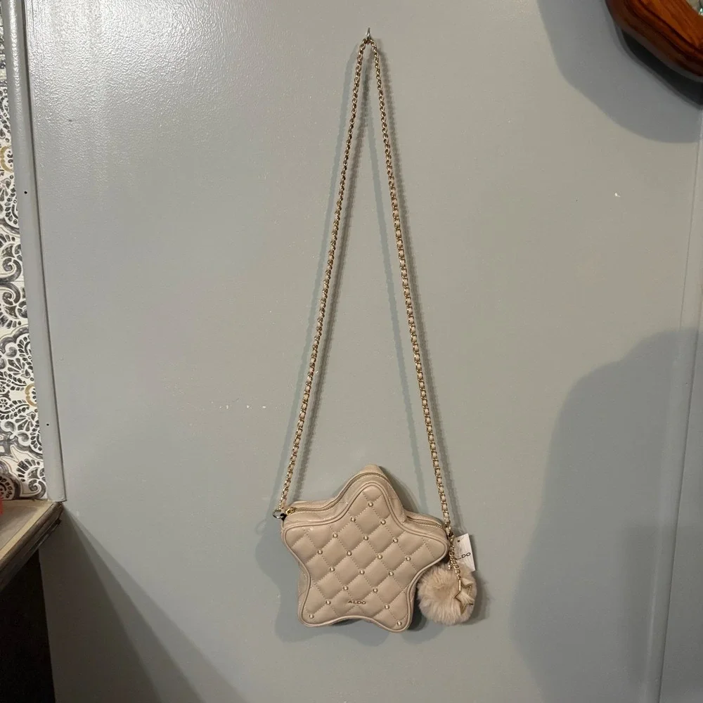 NWT ALDO Tan Star Quilted Shaped Purse w/ Gold Chain Strap,‎ Pearl Beads